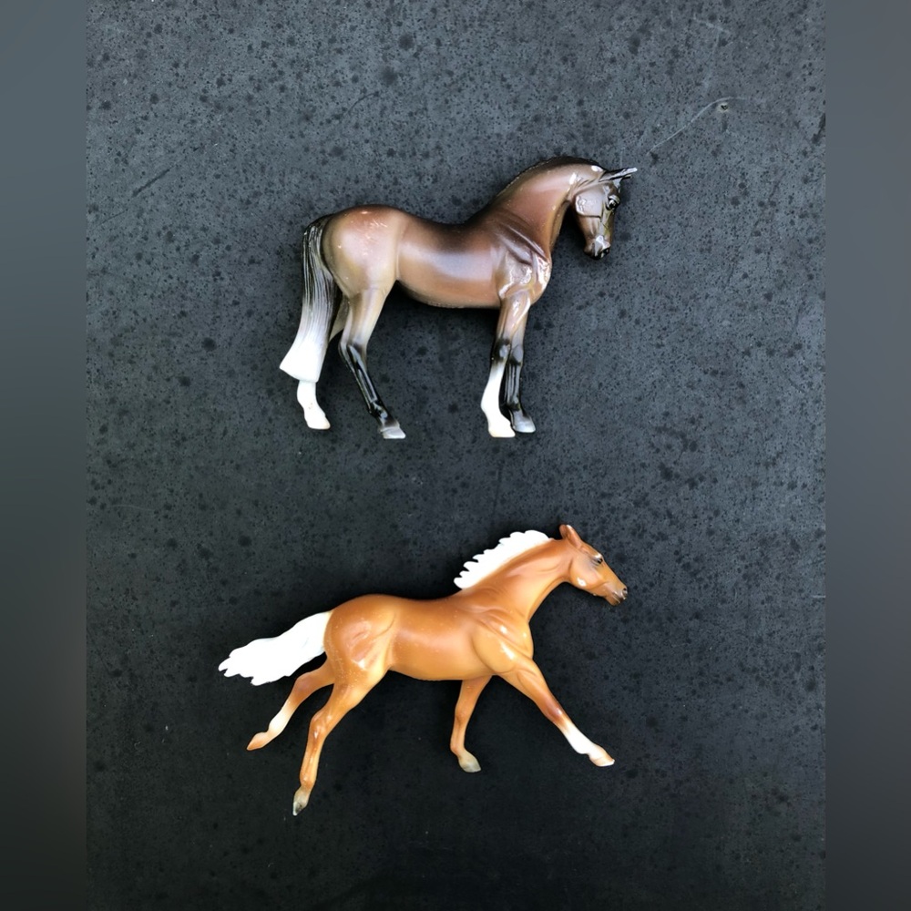 2 Breyer Stablemates